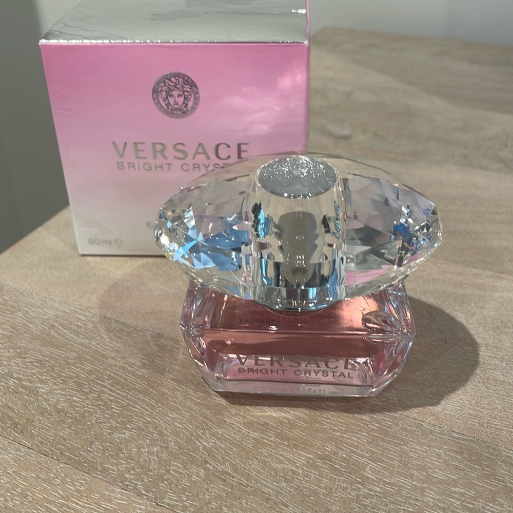 New Versace Bright Crystal Eau De Toilette 1.7 oz / 50 ML